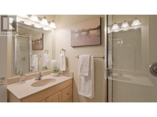 7005 Indian Rock Road Unit# 6, Naramata, BC - Indoor Photo Showing Bathroom