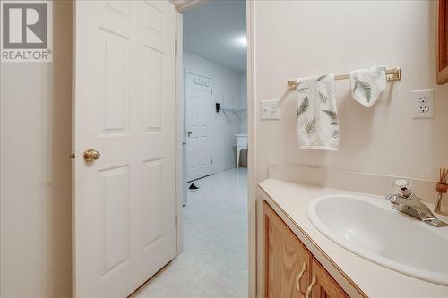 825 Merrycreek Road Unit# 111, Castlegar, BC - Indoor Photo Showing Bathroom