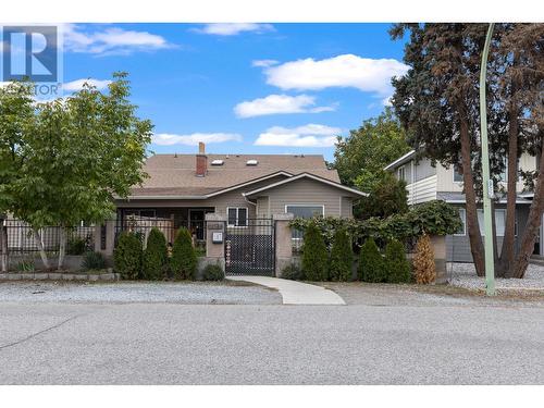 2188 Burnett Street, Kelowna, BC - Outdoor