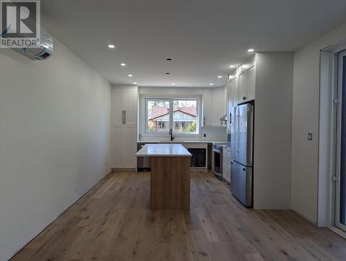 4834 Mountain View Drive, Fairmont Hot Springs, BC - Indoor Photo Showing Kitchen