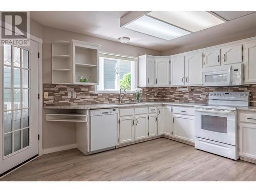 1108 14 Avenue Unit# 134, Vernon, BC - Indoor Photo Showing Kitchen