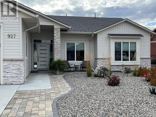 927 9Th Avenue, Vernon, BC - Outdoor With Facade