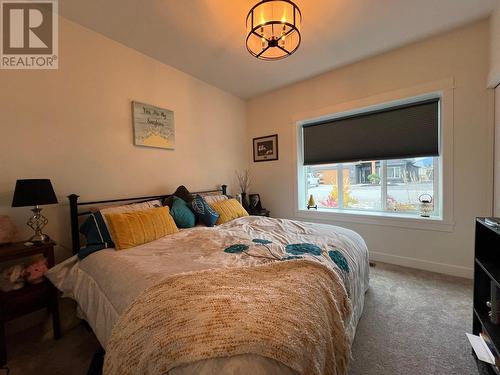 927 9Th Avenue, Vernon, BC - Indoor Photo Showing Bedroom