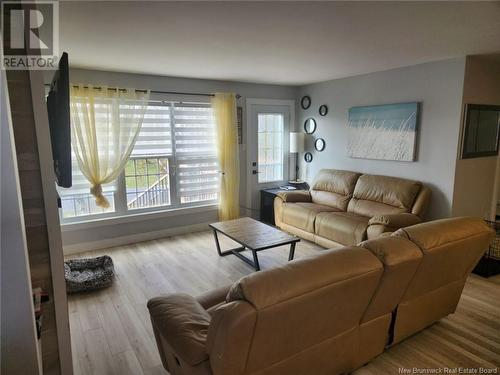 34 Arlequin, Saint-Marie-Saint-Raphaël, NB - Indoor Photo Showing Living Room