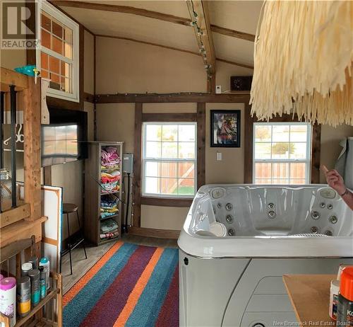 34 Arlequin, Saint-Marie-Saint-Raphaël, NB - Indoor Photo Showing Laundry Room