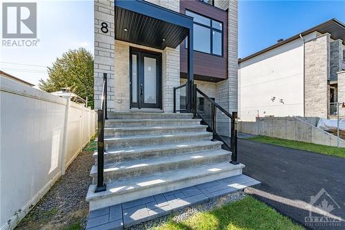 8 Melville Drive, Ottawa, ON - Outdoor