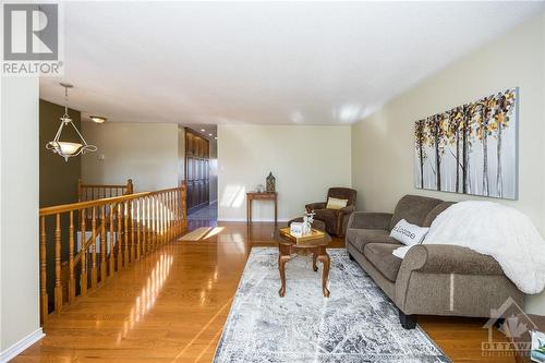 136 Patterson Crescent, Carleton Place, ON - Indoor Photo Showing Living Room