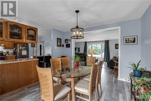 11473 Lakeshore Drive, Iroquois, ON - Indoor Photo Showing Dining Room