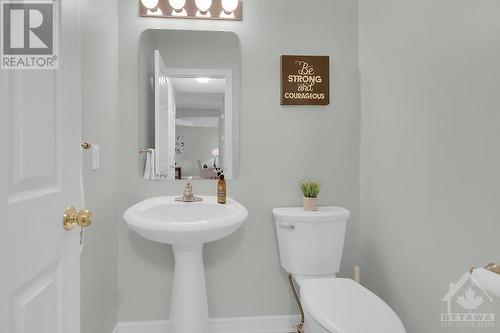 4218 Green Gables Lane, Ottawa, ON - Indoor Photo Showing Bathroom