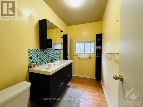 540 River Road, Ottawa, ON - Indoor Photo Showing Bathroom