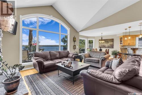 21 Mccrimmon Crescent, Blackstrap Shields, SK - Indoor Photo Showing Living Room