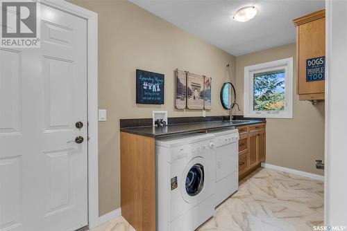 21 Mccrimmon Crescent, Blackstrap Shields, SK - Indoor Photo Showing Laundry Room