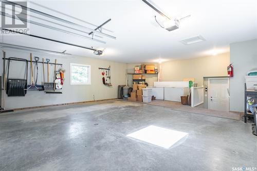 21 Mccrimmon Crescent, Blackstrap Shields, SK - Indoor Photo Showing Garage