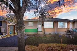 31 McMurchy AVENUE  Regina, SK S4R 3G3