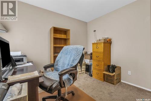 515 6Th Street N, Martensville, SK - Indoor Photo Showing Office