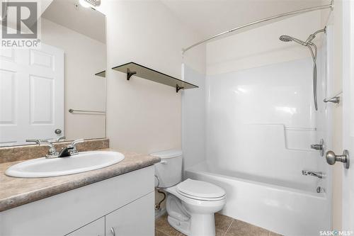 111 303 Lowe Road, Saskatoon, SK - Indoor Photo Showing Bathroom