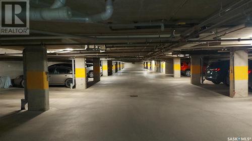 111 303 Lowe Road, Saskatoon, SK - Indoor Photo Showing Garage