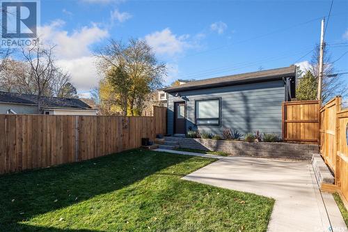 1423 Spadina Crescent E, Saskatoon, SK - Outdoor