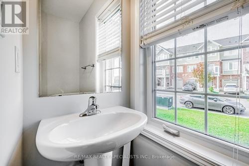 180 Gleave Terrace, Milton, ON - Indoor Photo Showing Bathroom