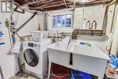 400 Christie Street, Toronto, ON - Indoor Photo Showing Laundry Room