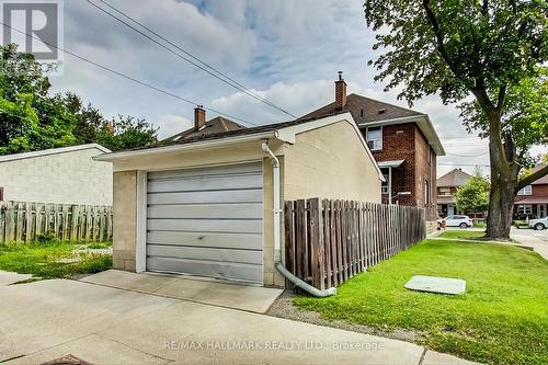 400 Christie Street, Toronto, ON - Outdoor