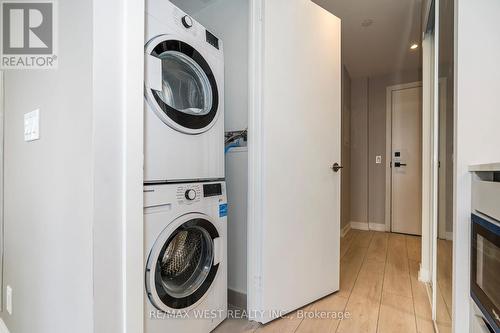 1505 - 55 Mercer Street, Toronto, ON - Indoor Photo Showing Laundry Room