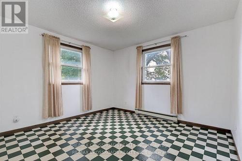 460 Howden Road W, Oshawa, ON - Indoor Photo Showing Bedroom