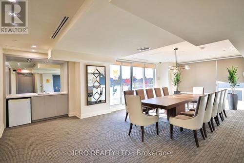 806 - 9088 Yonge Street, Richmond Hill, ON - Indoor Photo Showing Dining Room