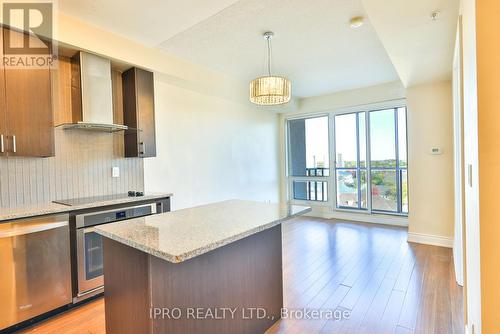 806 - 9088 Yonge Street, Richmond Hill, ON - Indoor Photo Showing Kitchen