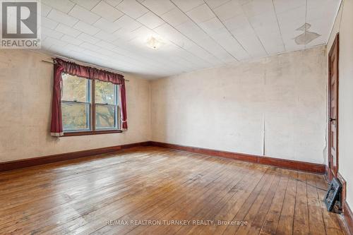 18922 Leslie Street, East Gwillimbury, ON - Indoor Photo Showing Other Room