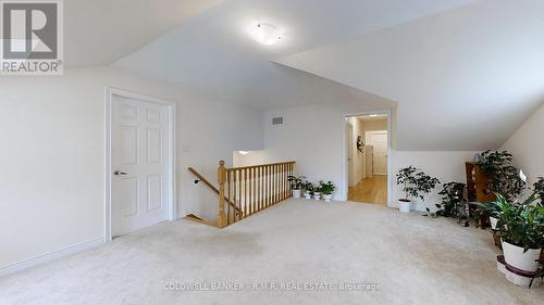 32 Love Court, Richmond Hill, ON - Indoor Photo Showing Other Room