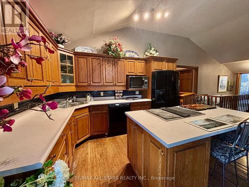 14960 York Durham Line, Whitchurch-Stouffville, ON - Indoor Photo Showing Kitchen