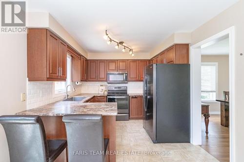 104 Madelaine Drive, Barrie, ON - Indoor Photo Showing Kitchen