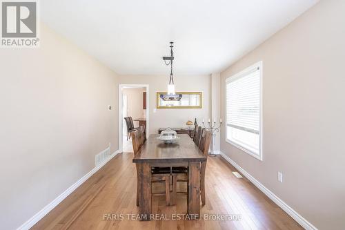 104 Madelaine Drive, Barrie, ON - Indoor Photo Showing Dining Room