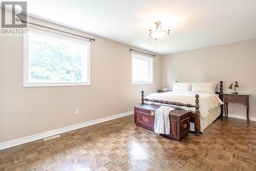 104 Madelaine Drive, Barrie, ON - Indoor Photo Showing Bedroom