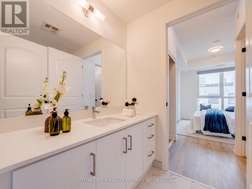 413 - 345 Wheat Boom Drive, Oakville, ON - Indoor Photo Showing Bathroom