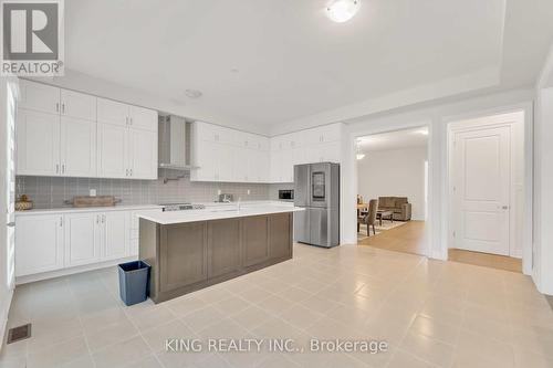 54 Boulton Trail, Oakville, ON - Indoor Photo Showing Kitchen