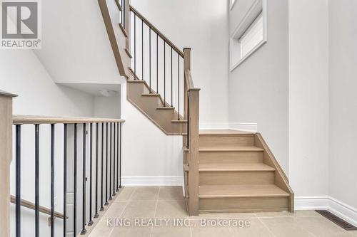 54 Boulton Trail, Oakville, ON - Indoor Photo Showing Other Room