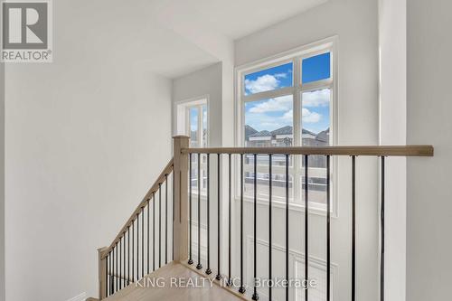 54 Boulton Trail, Oakville, ON - Indoor Photo Showing Other Room