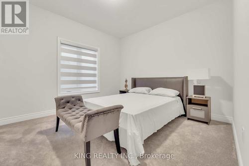 54 Boulton Trail, Oakville, ON - Indoor Photo Showing Bedroom