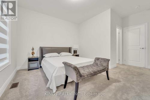 54 Boulton Trail, Oakville, ON - Indoor Photo Showing Bedroom