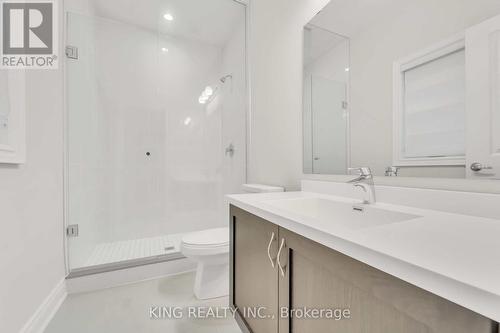 54 Boulton Trail, Oakville, ON - Indoor Photo Showing Bathroom