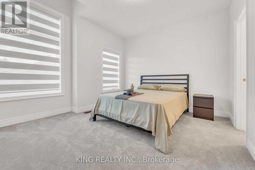 54 Boulton Trail, Oakville, ON - Indoor Photo Showing Bedroom