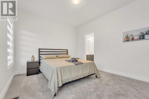 54 Boulton Trail, Oakville, ON - Indoor Photo Showing Bedroom