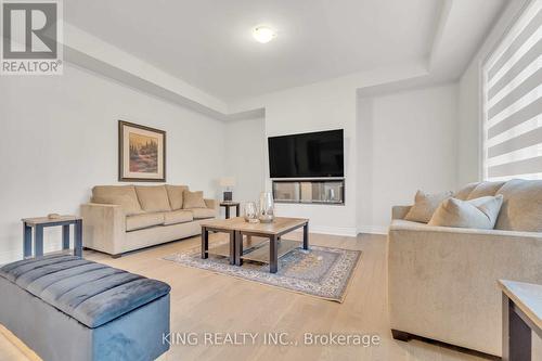 54 Boulton Trail, Oakville, ON - Indoor Photo Showing Living Room