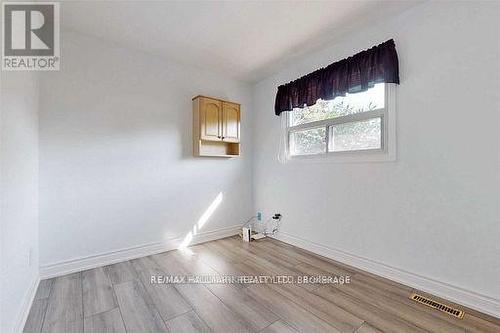 1346 Oxford Avenue, Oakville, ON - Indoor Photo Showing Other Room