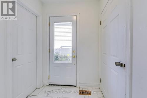 Lower - 1987 Truscott Drive, Mississauga, ON - Indoor Photo Showing Other Room