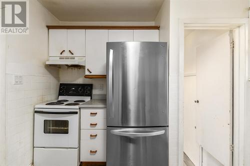 1467 Wellington St E, Sault Ste. Marie, ON - Indoor Photo Showing Kitchen