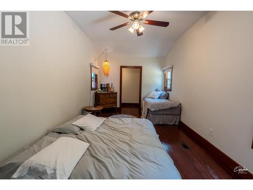 7585 5Th Street, Grand Forks, BC - Indoor Photo Showing Bedroom