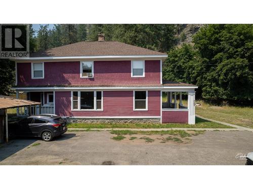 7585 5Th Street, Grand Forks, BC - Outdoor